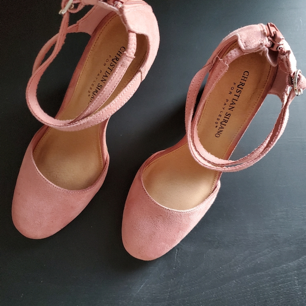 Pink heels - Picture 2 of 4